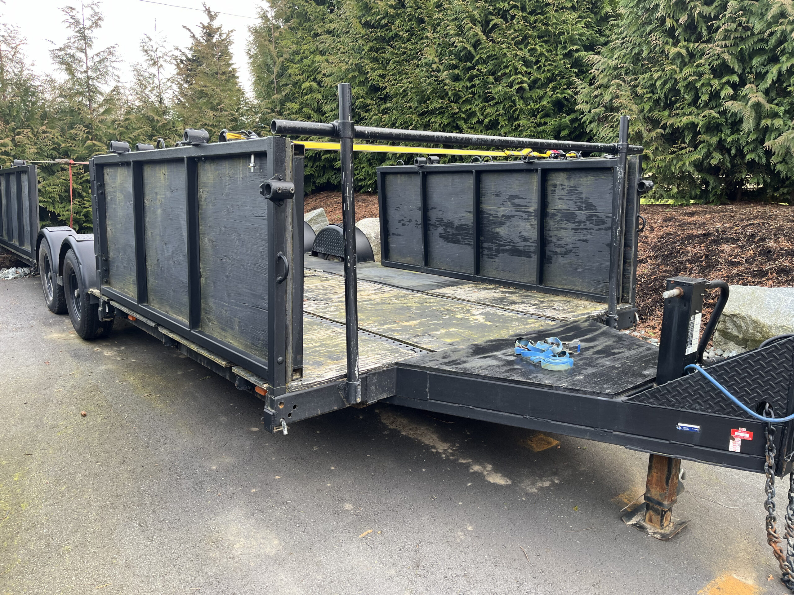 Heavy-duty cargo trailer