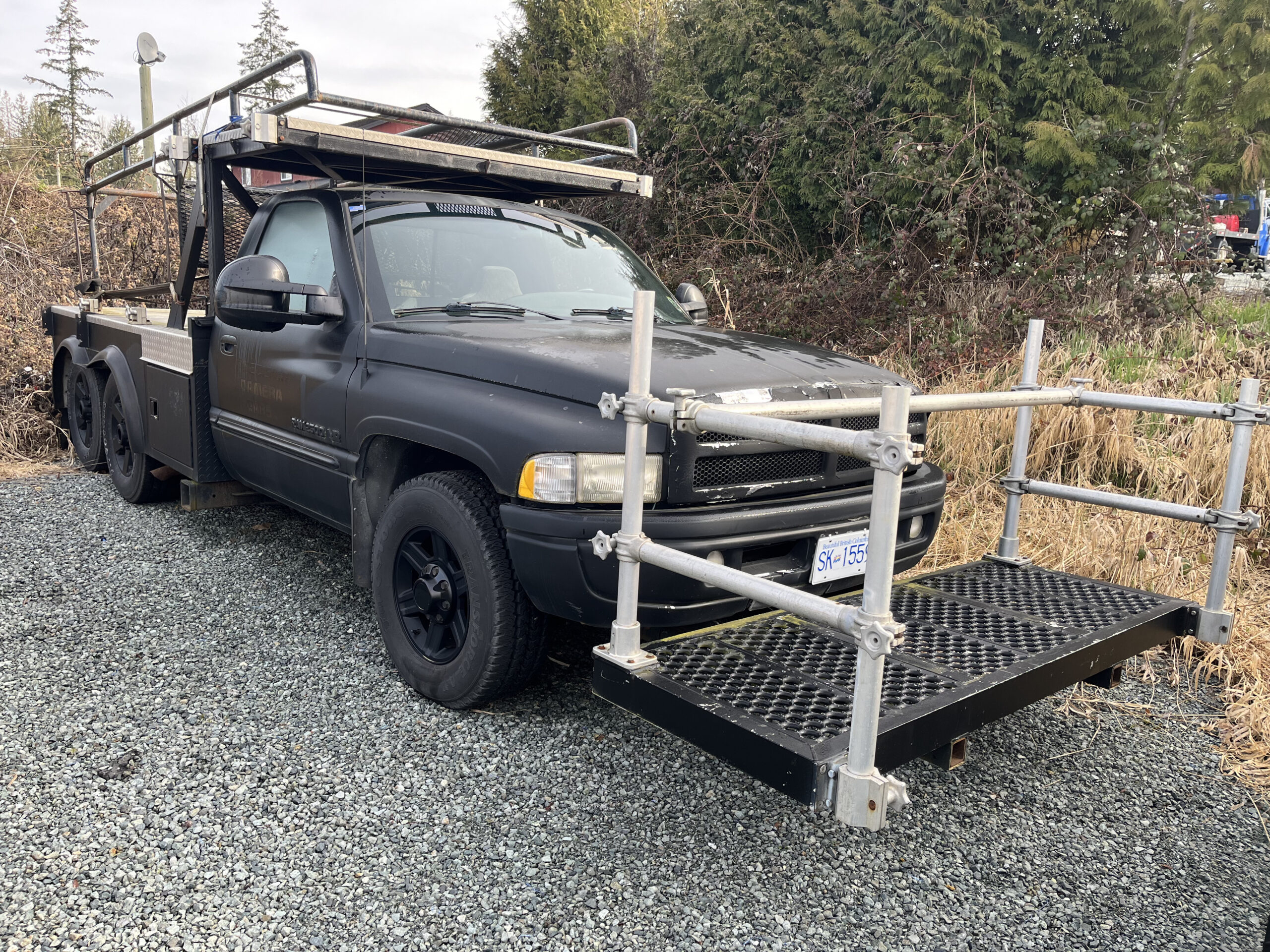Scaffold mounted truck