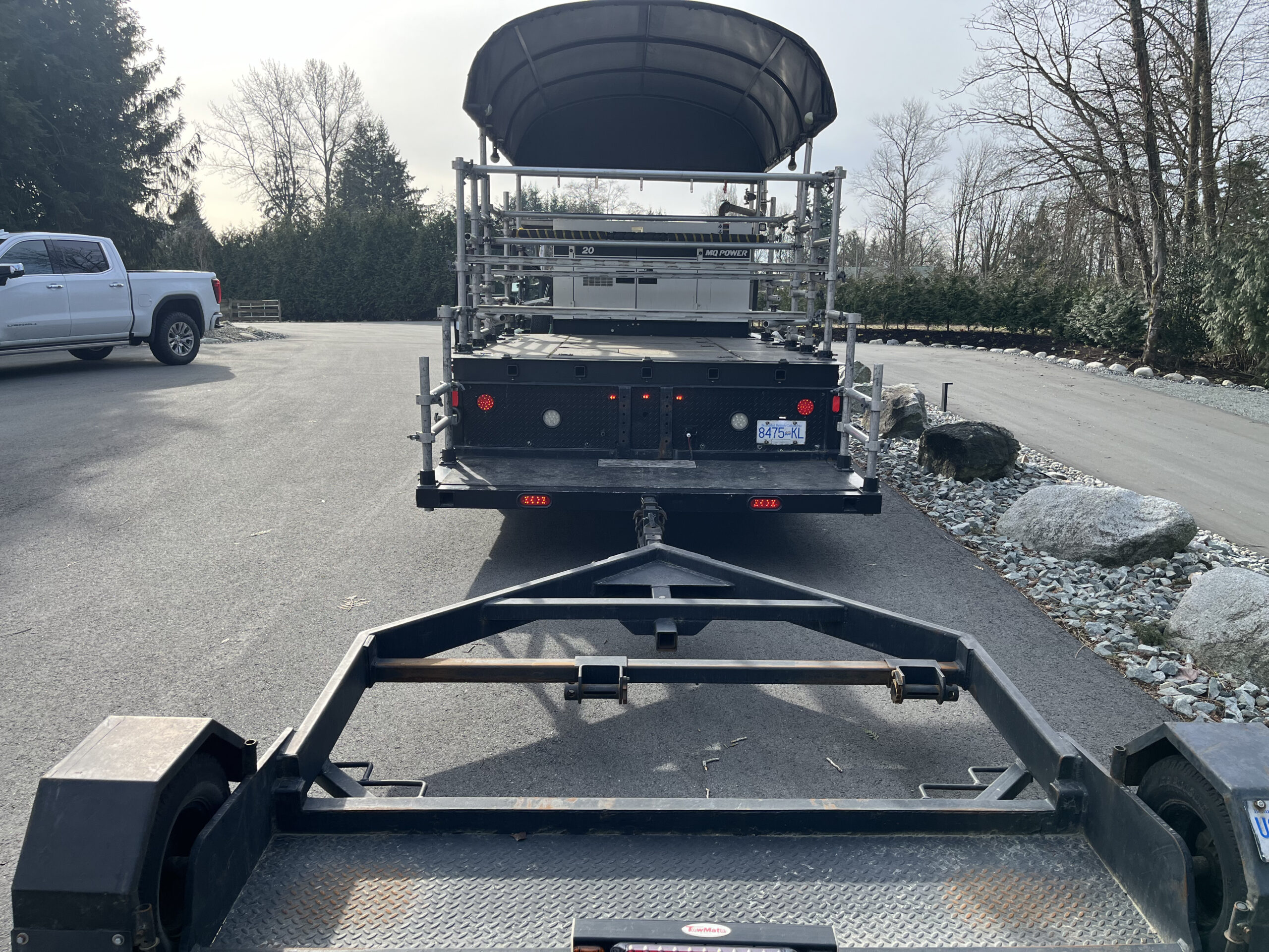 Trailer hitch connection